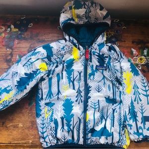 4T Patagonia lightweight reversible jacket